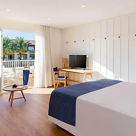 Hotel Club Del Sol 4*